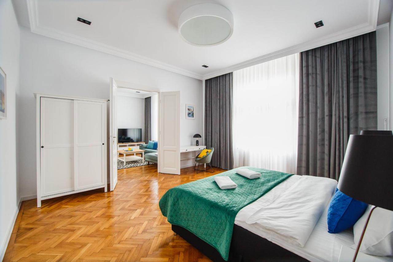 Spacious Riverviews Apartment Near Piata Unirii Орадя Экстерьер фото